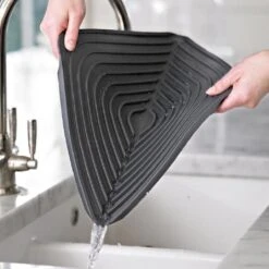 "Joseph Joseph Afdruipmat - Flume - Large - 31 X 43,5 Cm - Grijs" 10 "Joseph Joseph Afdruipmat - Flume - Large - 31 X 43,5 Cm - Grijs" -Dagelijkse Producten Winkel 1200x1200 1098